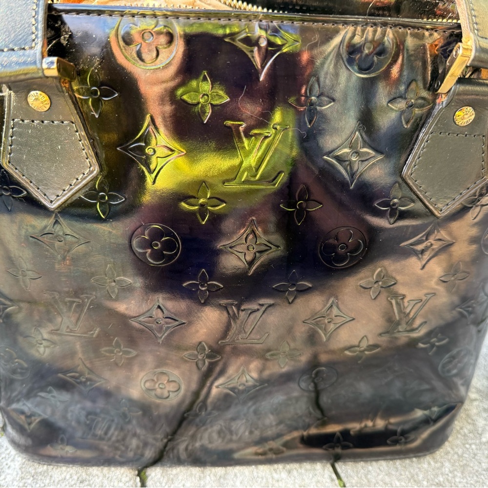 Authentic Louis Vuitton dyed Vernis tote .. SALE - Picture 3 of 13